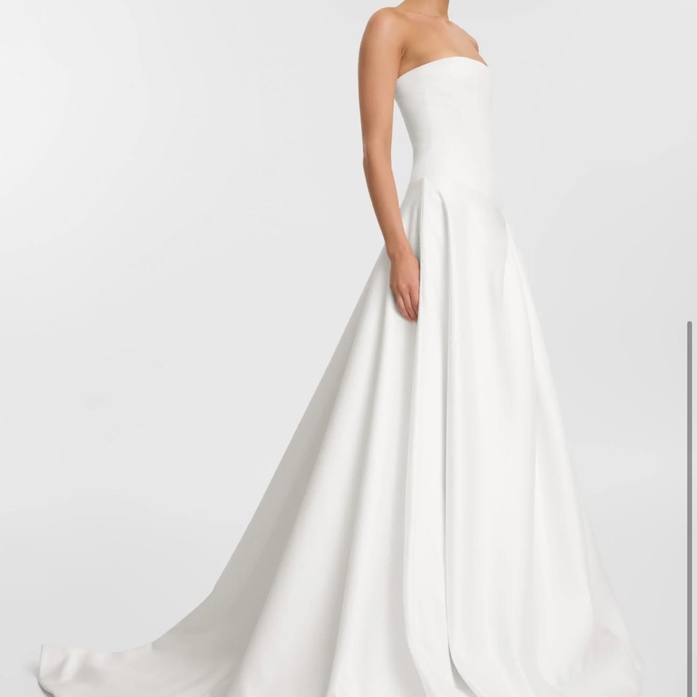 Kyha Aspen Strapless White Gown - Picture 3 of 8
